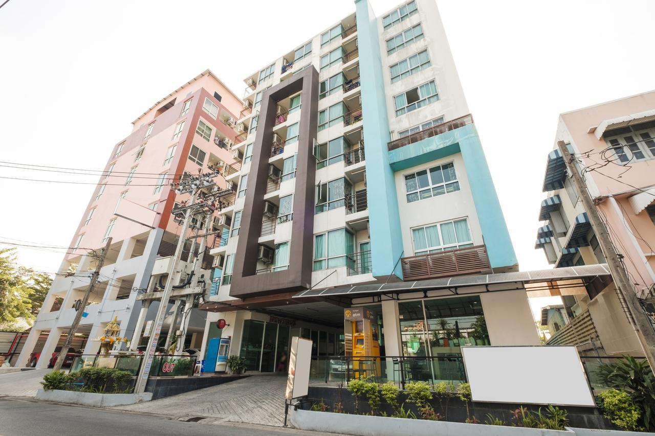 Aryan Suites Hotel Bangkok Exterior photo